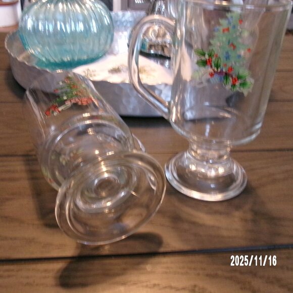 SET 2 NIKKO CHRISTMAS PATTERN IRISH COFFEE CUPS MUGS GLASS -MINT - Picture 4 of 4